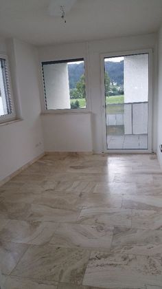 3 Zimmer Wohnung mit Terrasse/ geeignet für 2er Wg 3 Zimmer Wohnung mit Terrasse/ geeignet für 2er Wg