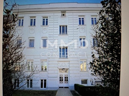 VORANKÜNDIGUNG: Für ALTBAULIEBHABER- sanierte Luxus- Stilwohnung mit Balkon in TOP LAGE 1130 Wien !