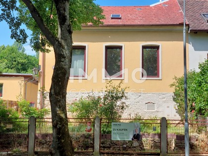 schönes Grundstück mit renovierungsbedürftigen Haus  in sonniger Lage Nähe Strandbad Baden