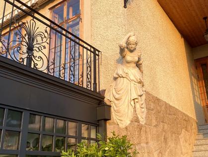 Alt-Eggenberg - Historische Villa mit atemberaubendem Stadt- und Uhrturmblick | Old-Eggenberg - Historic villa with breathtaking views of the city and clock tower Alt-Eggenberg - Historische Villa mit atemberaubendem Stadt- und Uhrturmblick | Old-Eggenberg - Historic villa with breathtaking views of the city and clock tower