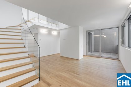 Traumhafte Dachgeschoßwohnung in saniertem Altbau: 5 Zimmer-Maisonettewohnung mit Terrassen