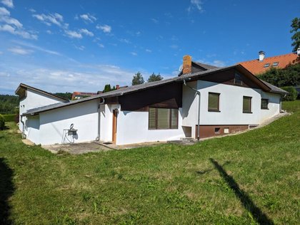 Häuser in 8212 Pischelsdorf in der Steiermark