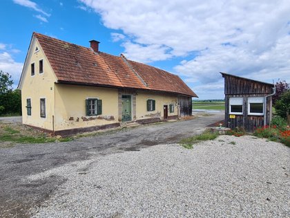Häuser in 8472 Straß in Steiermark