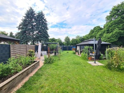 Sehr gepflegte Eigentumswohnung mit sonnigem großen 215m² Garten zur Eigennutzung Sehr gepflegte Eigentumswohnung mit sonnigem großen 215m² Garten zur Eigennutzung