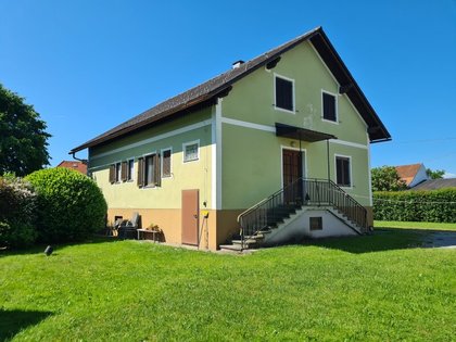 Großzügige Hofstelle im Bauland mit Wohnhaus sowie vier weitere Nebengebäude in zentraler Lage Großzügige Hofstelle im Bauland mit Wohnhaus sowie vier weitere Nebengebäude in zentraler Lage