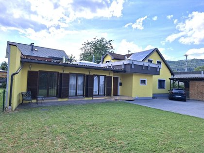 Modernisiertes, massiv errichtetes Wohnhaus, Sonnenterrasse, Sackgassenende Modernisiertes, massiv errichtetes Wohnhaus, Sonnenterrasse, Sackgassenende