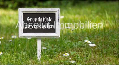 Voll aufgeschlossenes Baugrundstück, 1036 m² Grundfläche, in sonniger und ruhiger Lage v. Zell / See Voll aufgeschlossenes Baugrundstück, 1036 m² Grundfläche, in sonniger und ruhiger Lage v. Zell / See