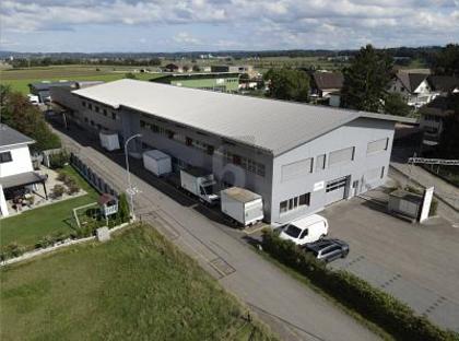 Hallen / Lager / Produktion in 4538 Oberbipp