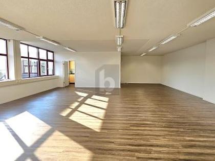 Hallen / Lager / Produktion in 8184 Bachenbülach