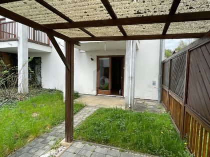 RUHIGE WOHNLAGE TRIFFT AUF KOMFORT MIT GARTEN, TERRASSE UND TIEFGARAGE RUHIGE WOHNLAGE TRIFFT AUF KOMFORT MIT GARTEN, TERRASSE UND TIEFGARAGE