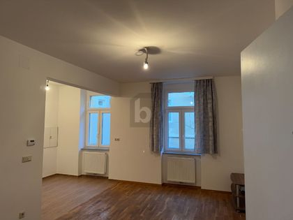 HOCHWERTIGER ALTBAU