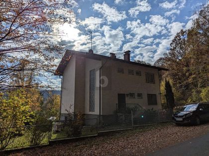 EINZIGARTIG: HANGLAGE, WALDRAND UND PANORAMABLICK AUF DEN SCHÖPFEL! EINZIGARTIG: HANGLAGE, WALDRAND UND PANORAMABLICK AUF DEN SCHÖPFEL!