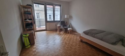 IM HISTORISCHEN ZENTRUM MIT BALKON IM HISTORISCHEN ZENTRUM MIT BALKON