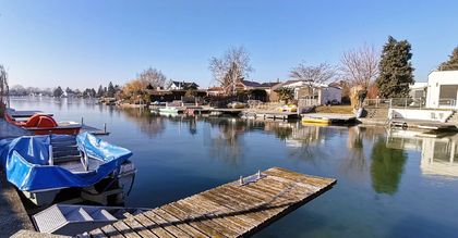 RUND UMS JAHR AM SEE RUND UMS JAHR AM SEE