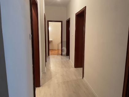 ZENTRAL GELEGEN MIT LOGGIA SOFORT BEZIEHBAR ZENTRAL GELEGEN MIT LOGGIA SOFORT BEZIEHBAR
