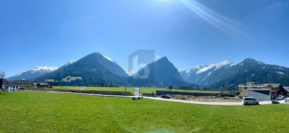RUHIG UND ZENTRAL - MIT BERGPANORAMA RUHIG UND ZENTRAL - MIT BERGPANORAMA