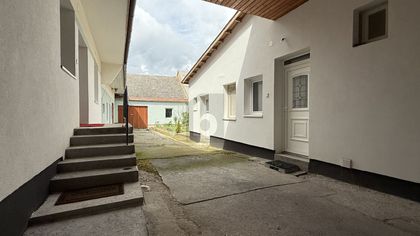 RENOVIERT MIT 2 WOHNEINHEITEN NEBENGEBÄUDE UND GROSSEM STADL RENOVIERT MIT 2 WOHNEINHEITEN NEBENGEBÄUDE UND GROSSEM STADL
