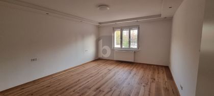 ERSTBEZUG NACH KERNSANIERUNG - AUGARTEN VOR DER TÜR! ERSTBEZUG NACH KERNSANIERUNG - AUGARTEN VOR DER TÜR!