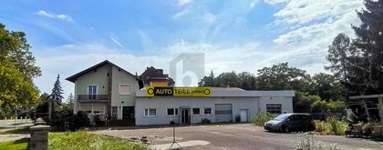 WEITLÄUFIGES GRUNDSTÜCK MIT ENTWICKLUNGSPOTENZIAL WEITLÄUFIGES GRUNDSTÜCK MIT ENTWICKLUNGSPOTENZIAL
