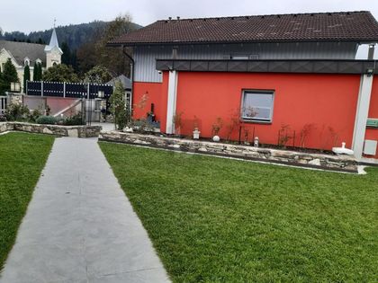 LANDHAUSVILLA MIT WELLNESSOASE LANDHAUSVILLA MIT WELLNESSOASE