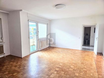 ATTRAKTIVES EIGENHEIM ODER ANLAGEOBJEKT ? 3 GROßZÜGIGE RÄUME MIT LIFT & PARKPLATZ ATTRAKTIVES EIGENHEIM ODER ANLAGEOBJEKT ? 3 GROßZÜGIGE RÄUME MIT LIFT & PARKPLATZ