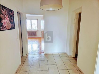 Preisreduktion! ATTRAKTIVES EIGENHEIM ODER ANLAGEOBJEKT ? 3 GROßZÜGIGE RÄUME MIT LIFT & PARKPLATZ Preisreduktion! ATTRAKTIVES EIGENHEIM ODER ANLAGEOBJEKT ? 3 GROßZÜGIGE RÄUME MIT LIFT & PARKPLATZ