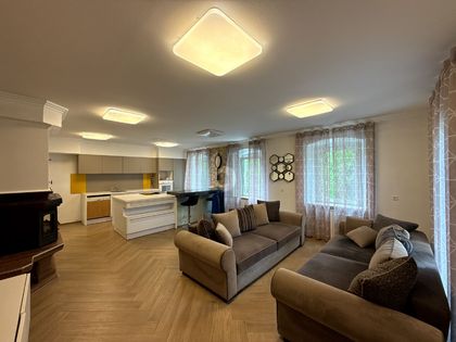 BERGLUFT,  RUHELAGE UND MODERN MIT KAMIN