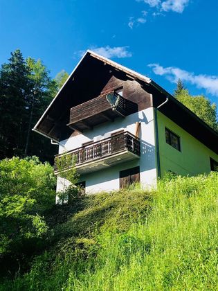 RUHE AM WALDRAND ÜBER DER NEBELGRENZE RUHE AM WALDRAND ÜBER DER NEBELGRENZE