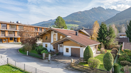 Gepflegtes Landhaus mit schönem Ausblick in sonniger Ruhelage Gepflegtes Landhaus mit schönem Ausblick in sonniger Ruhelage