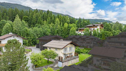 Baugrundstück mit Altbestand in sonniger Ruhelage Baugrundstück mit Altbestand in sonniger Ruhelage
