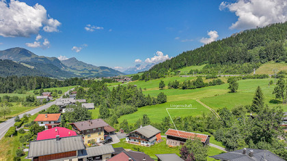 Baugrundstück mit Einfamilienhaus-Planstudie Baugrundstück mit Einfamilienhaus-Planstudie