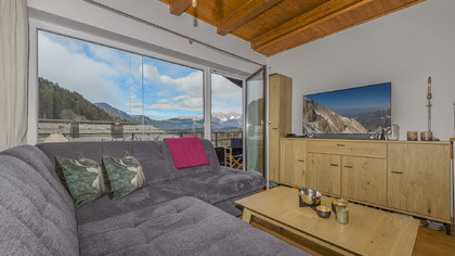 Dachgeschosswohnung an der Skipiste mit Kaiserblick Dachgeschosswohnung an der Skipiste mit Kaiserblick