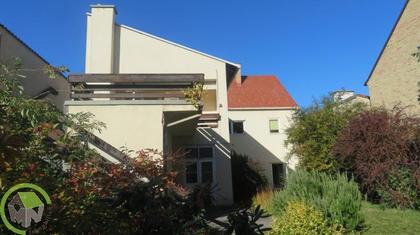 WOHNHAUS MIT PARKBLICK IM ZENTRUM VON MATTERSBURG - zweigeschossig mit vielen Nutzungsmöglichkeiten (Wohnen und Arztpraxis bzw. Wohnen und Büro) zu verkaufen