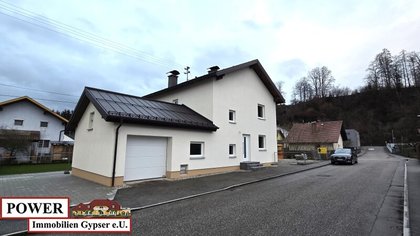 Häuser in 5261 Helpfau-Uttendorf
