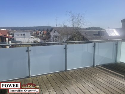Sehr sonnige 4 Zimmerwohnung mit zwei großen Balkonen & ungestörten tollen Ausblick! Sehr sonnige 4 Zimmerwohnung mit zwei großen Balkonen & ungestörten tollen Ausblick!