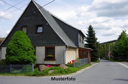 Häuser in 96268 Mitwitz