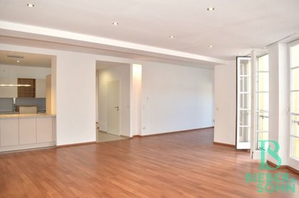 LAXENBURG - Einzigartige 4-Zimmer Eigentumswohnung für Menschen mit hohen Ansprüchen