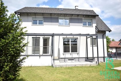 Neu renoviertes, sonnendurchflutetes Einfamilienhaus mit viel Platz in Möllersdorf - ERSTBEZUG Neu renoviertes, sonnendurchflutetes Einfamilienhaus mit viel Platz in Möllersdorf - ERSTBEZUG