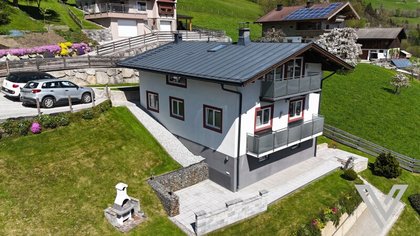 Schönes Wohnhaus in sonniger Lage Schönes Wohnhaus in sonniger Lage