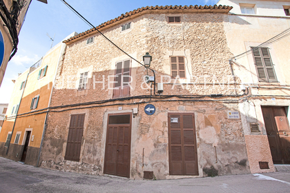 Häuser in 07570 El Levante de Mallorca