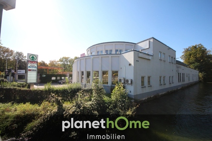 Sonstige in 4400 Pergern