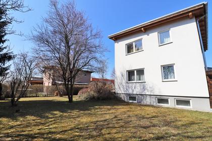 Häuser in 8055 16. Straßgang