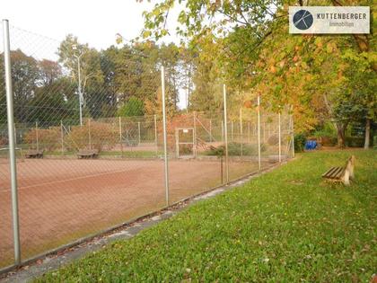 Sanierungsbedürftige Tennisanlage, Gastro, Fremdenzimmer Sanierungsbedürftige Tennisanlage, Gastro, Fremdenzimmer