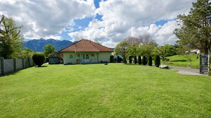 2 Grundstücke mit gepflegtem Bestandshaus 2 Grundstücke mit gepflegtem Bestandshaus