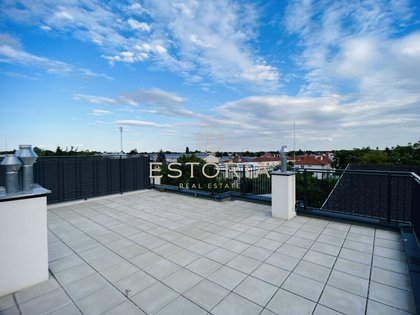 360 GRAD TOUR | Smarte 2-Zimmer Dachgeschosswohnung mit 50m2 Dachterrasse! Traumhafter Blick über Essling | Eigengrund