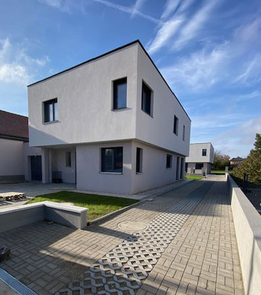 Einfamilienhaus 6 Zimmer mit Garage + POOL in Strasshof a.d.N.
