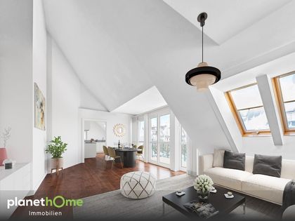 Dachgeschoß/ganze Etage/2 Garagen Dachgeschoß/ganze Etage/2 Garagen