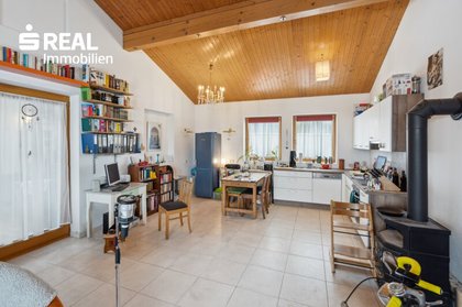 Wohnung mit Terrasse und Stellplätzen in Berndorf bei Salzburg - perfekte Kombination aus Komfort und Lage!