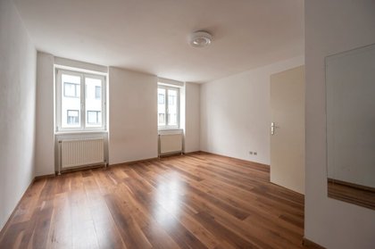 ++AIRBNB++ 3-Zimmer Altbauwohnung mit viel Potenzial