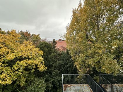 Helle Dachgeschoßwohnung mit Terrasse & Grünblick | 2 Zimmer | ERSTBEZUG